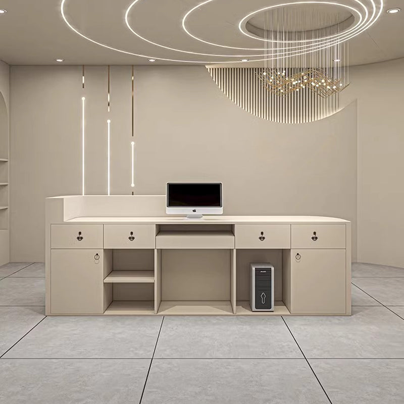 Lustra Edge Reception Desk – Modern Curved Front Counter