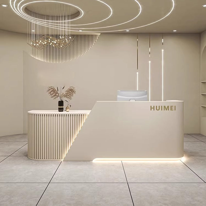 Lustra Edge Reception Desk – Modern Curved Front Counter